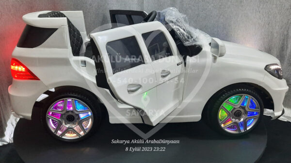 BabyHope 443 XC Power 12 Volt Akülü Jip Beyaz Işıklı Teker