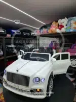 Akülü Araba 12 Volt Uzaktan Kumandalı – Boss GT Beyaz | Bentley Tarzı Tasarım - Görsel 6