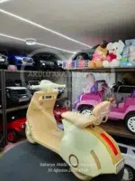 12 Volt Vespa Akülü Scooter – Çift Motor, LED Işıklı, EVA Tekerlekli Krem - Görsel 8