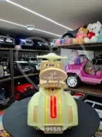 12V Çift Motorlu Vespa Modeli Akülü Scooter – LED Işıklı, EVA Teker, Uzaktan Kumandalı - Görsel 13