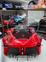 Ferrari LaFerrari Akülü Araba 12V Kumandalı LED Işık Deri Koltuk - Görsel 5