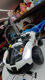 UJ Toys Thunder 12V Kumandalı Akülü Araba | Aynı Paraya Alınabilecek En Mantıklı Seçim - Görsel 12