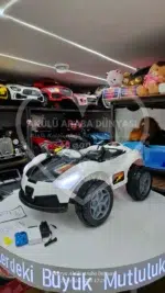 UJ Toys Thunder 12V Kumandalı Akülü Araba | Aynı Paraya Alınabilecek En Mantıklı Seçim - Görsel 3