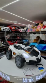 UJ Toys Thunder 12V Kumandalı Akülü Araba | Aynı Paraya Alınabilecek En Mantıklı Seçim - Görsel 9