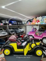 Classic Audi Horch 24V Ebeveyn Koltuklu Akülü Araba - Metalik Siyah Premium Seri - Görsel 24