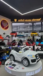 BabyHope 436 E-Drive-5 12 V Uzaktan Kumandalı Spor Akülü Araba - Beyaz - Görsel 8
