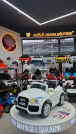 BabyHope 436 E-Drive-5 12 V Uzaktan Kumandalı Spor Akülü Araba - Beyaz - Görsel 41